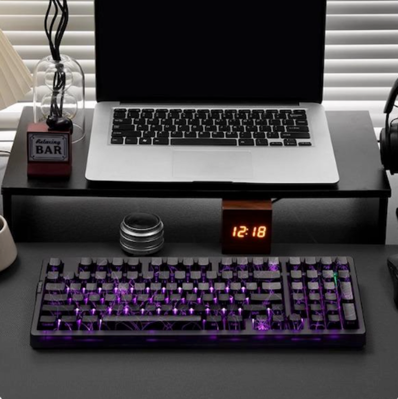 990 Spider Pattern Engraved Mechanical Game Keyboard