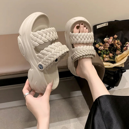 2025 Summer Women's Versatile Cloud Sandals